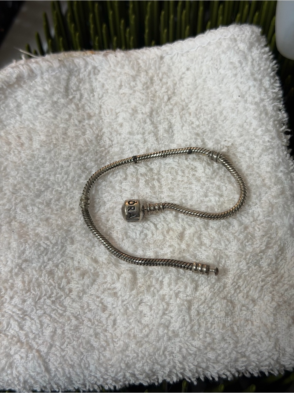 Standard Pandora bracket with clasp